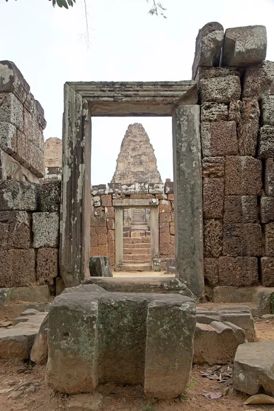 Reruntuhan kuil Mebon Timur — Stok Foto