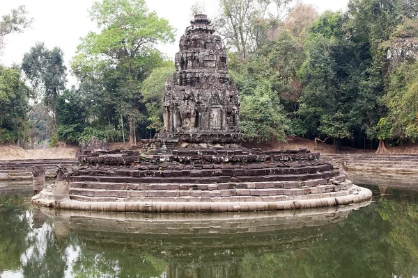 Ruinele templului Neak Pean — Fotografie, imagine de stoc