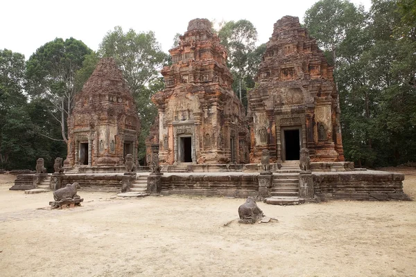 Preah Ko templom romjai — Stock Fotó