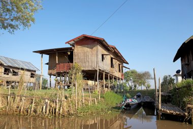 Geleneksel ev Inle Gölü
