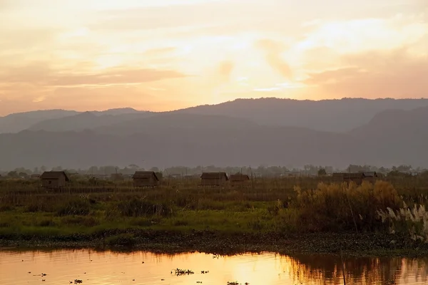 Inle Lake at the sunset — Stock Photo, Image