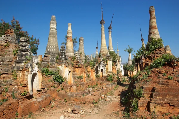 Complexe de pagodes Shwe Inn Dain — Photo