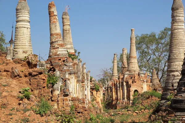 Shwe Inn Dain Pagoda complex Stock Photo