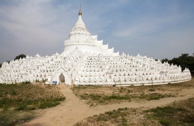 Hsinbyume Pagoda veya Myatheindan Pagoda Myanmar