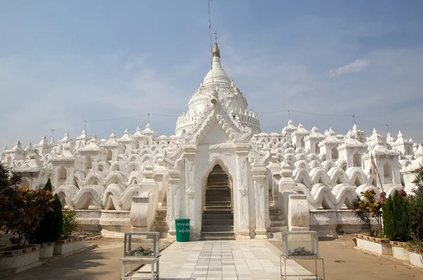 Pagode Hsinbyume ou Myatheindan Pagoda Myanmar — Fotografia de Stock