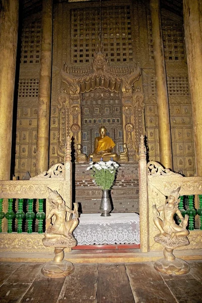 Manastirea Shwe Nandaw Kyaung Mandalay — Fotografie, imagine de stoc