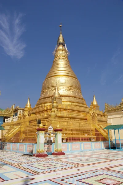 Sone Oo Pone Nya Shin Pagoda, Myanmar — Foto de Stock