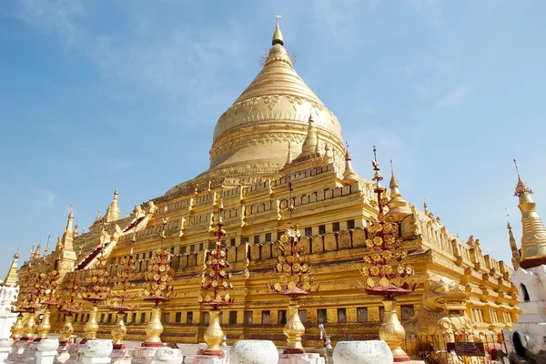 Shwezigon pagode, Bagan, Mianmar — Fotografia de Stock