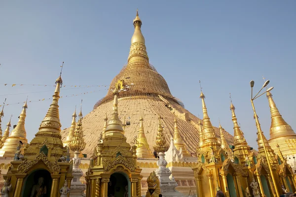 Shwedagon pagoda, yangon, myanmar — Stockfoto