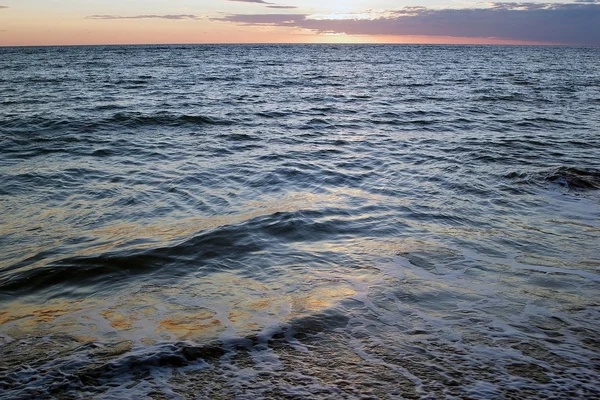 Solnedgang over havet – stockfoto