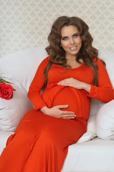 Mujer embarazada hermosa —  Fotos de Stock