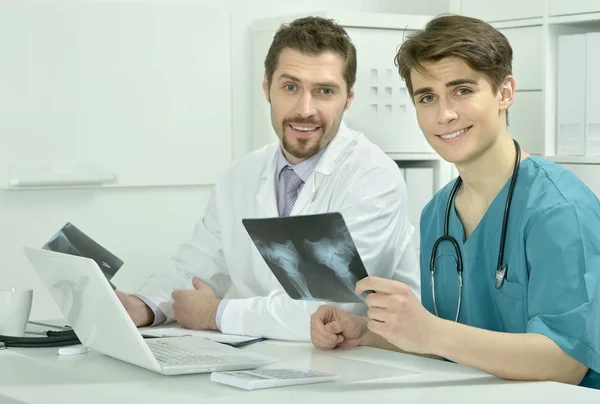 Male doctors  in medical office — Stock Photo, Image