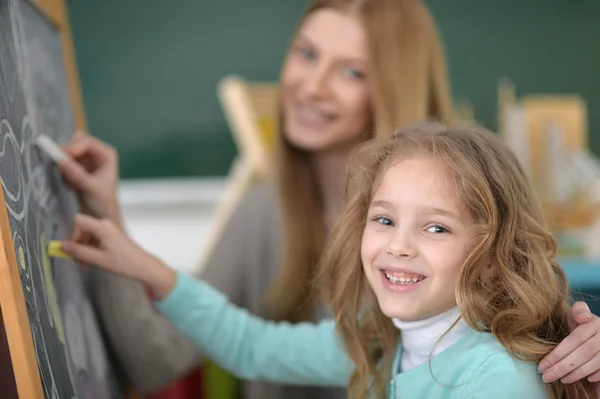 Clase de arte en la escuela primaria — Foto de Stock