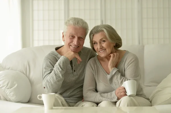 Gelukkig senior paar — Stockfoto