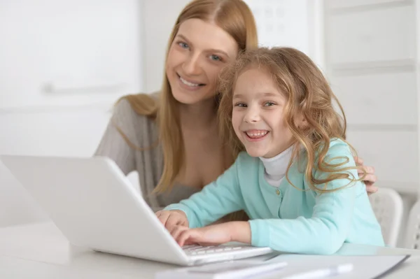 Schattig leraar en meisje Stockfoto