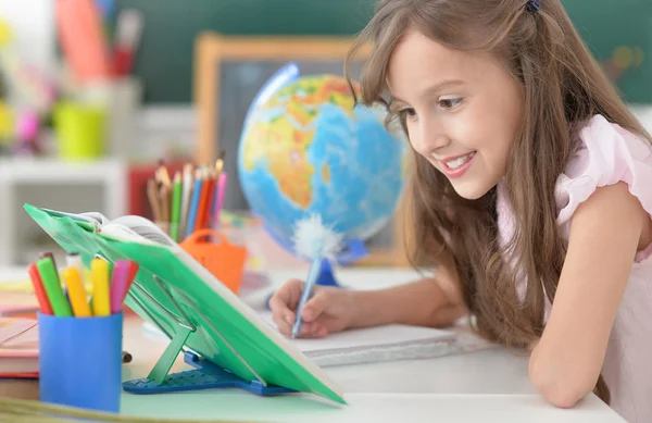 Student tjej på class — Stockfoto