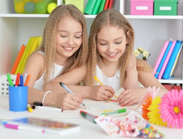 Meninas bonitas na classe — Fotografia de Stock