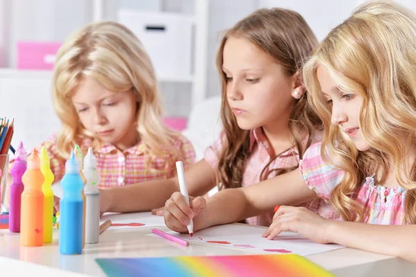 Girls  on lesson of art — Stock Photo, Image