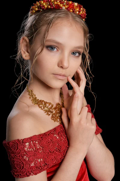 Hermosa niña en vestido rojo — Foto de Stock