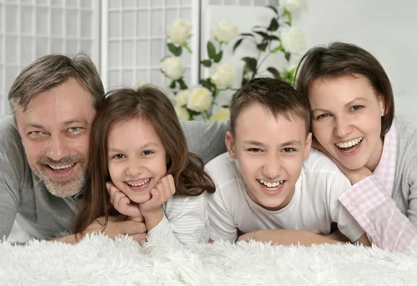 Mutlu aile portresi — Stok fotoğraf
