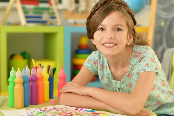 Menina desenho em casa — Fotografia de Stock