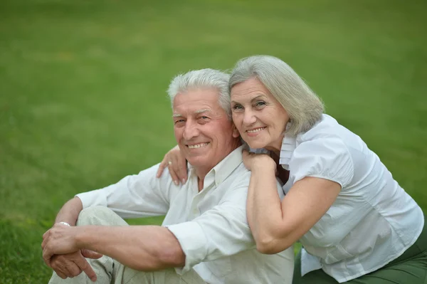 Senior couple near hotel resort — Stock Photo, Image