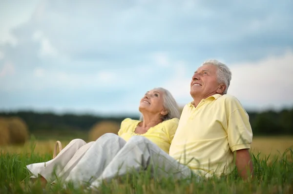 Happy senior couple in summer — Stock Photo, Image