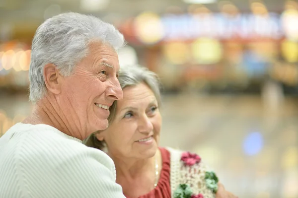 Szczęśliwa para seniorów — Zdjęcie stockowe