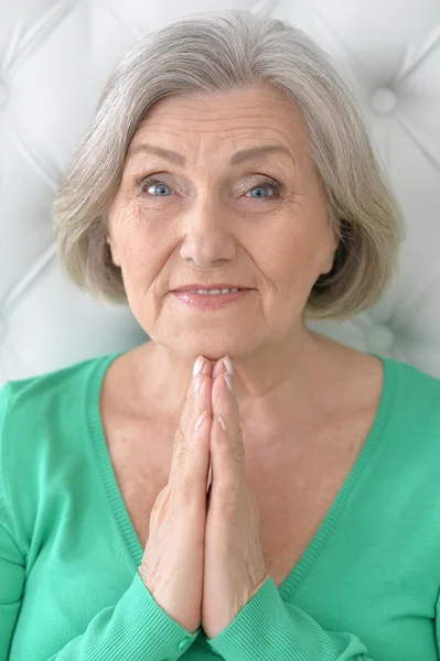 Retrato de mulher sênior — Fotografia de Stock