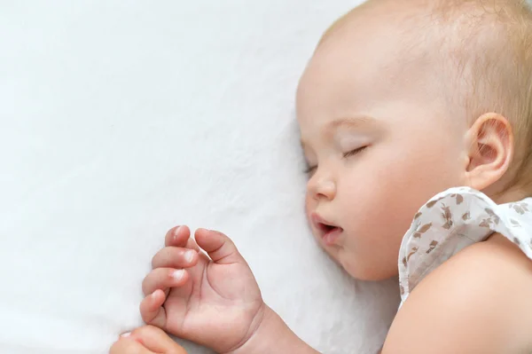 かわいい睡眠赤ちゃん女の子 — ストック写真