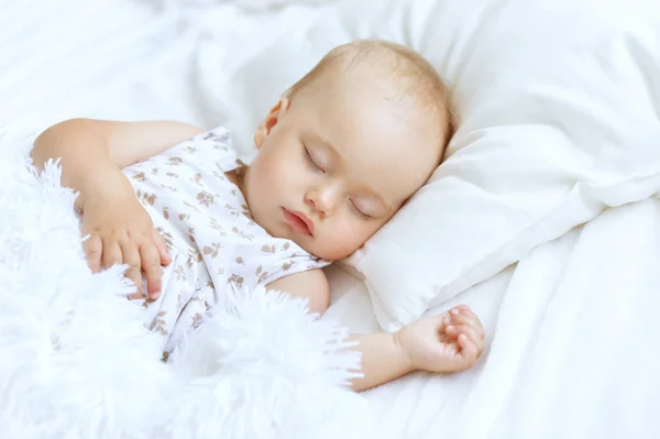 Carino dormire bambina — Foto Stock