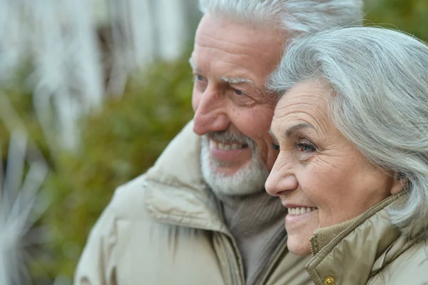 Smiling senior couple — Stock Photo, Image