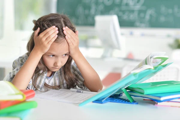 Studentka v učebně — Stock fotografie