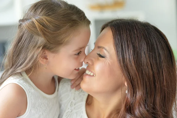 Young mother with her daughter — Stock Photo, Image