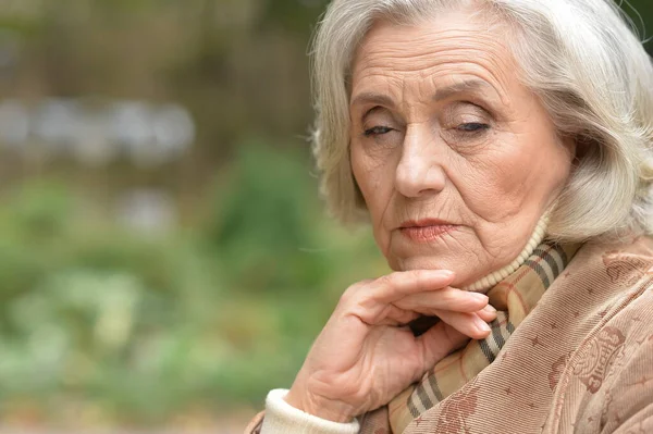 Sad Thoughtful Senior Woman Park — Stock Photo, Image