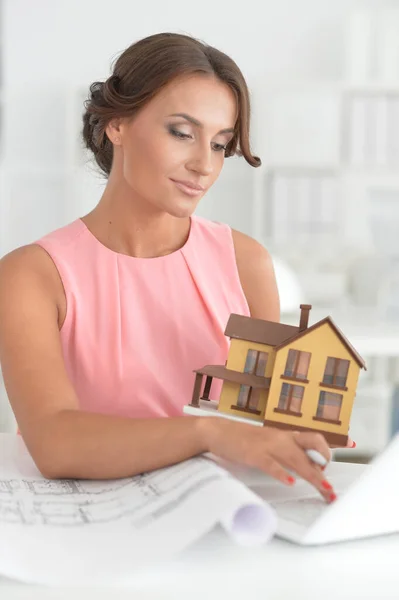 Beautiful Female Architect Working Modern Office — Stock Photo, Image