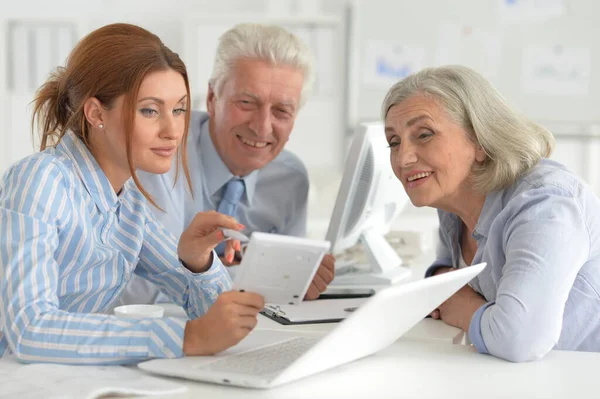 Portrait Businesspeople Working Modern Light Office — Stock Photo, Image