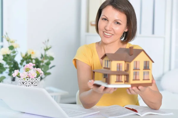 Beautiful Female Architect Working Modern Office Holding House Model — Stock Photo, Image