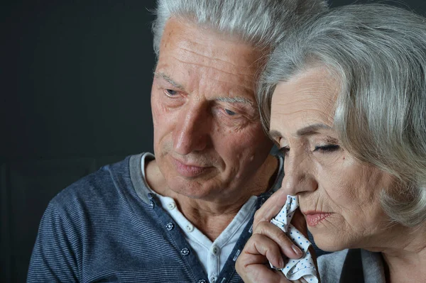 Ritratto Coppia Anziana Triste Posa Casa — Foto Stock