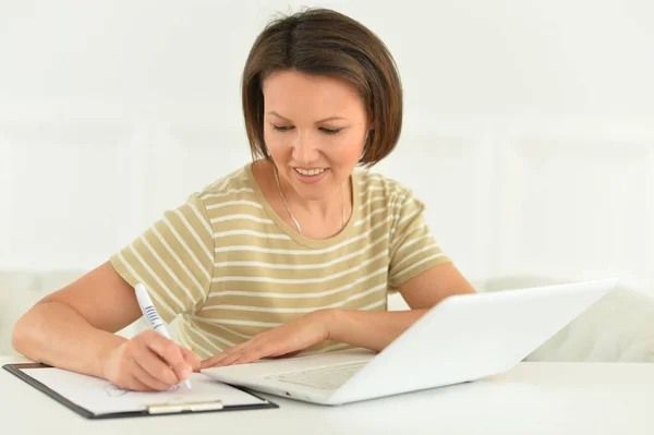 Young Woman Laptop Office Royalty Free Stock Images