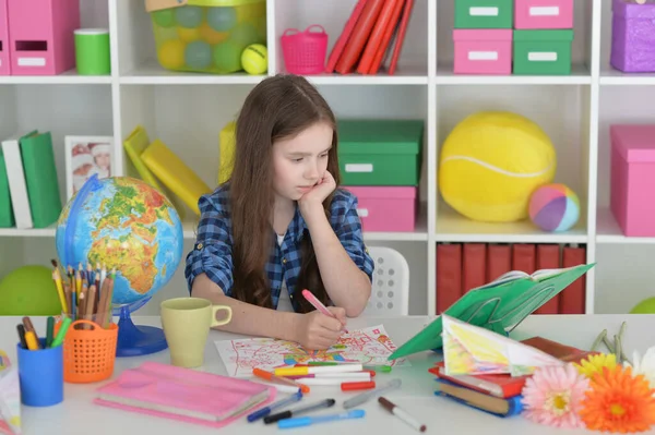 Bonito Menina Desenho Imagem Casa — Fotografia de Stock