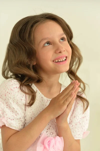 Retrato Menina Bonito Estúdio Pensando — Fotografia de Stock