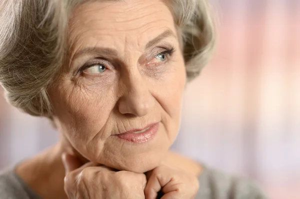 Triste mujer mayor — Foto de Stock