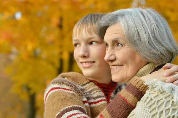 아이와 할머니 — 스톡 사진