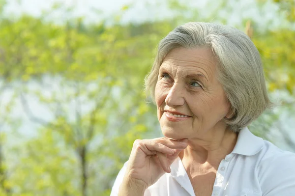 Senior woman outdoor — Stock Photo, Image