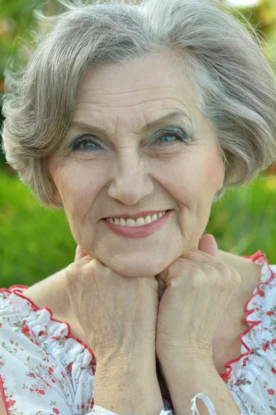 可爱的老人女人 — 图库照片