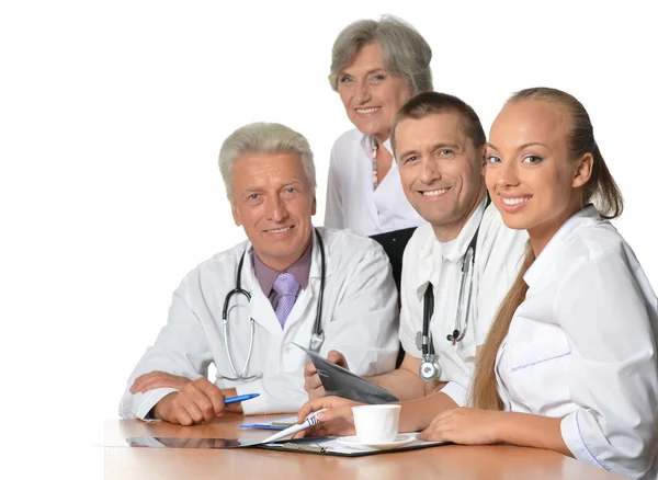 Grupo de médicos discuten — Foto de Stock