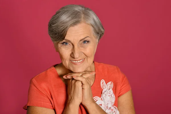 Retrato de mujer anciana feliz — Foto de Stock