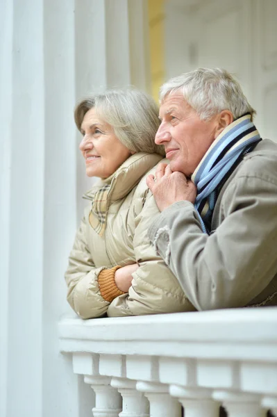 Mature couple  in the autumn park — Stock Photo, Image