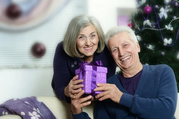 новый год со свекром. идеи подарков на новый год свекрови. уважение в семье. разговор мамы с дочкой. маме на новый год.